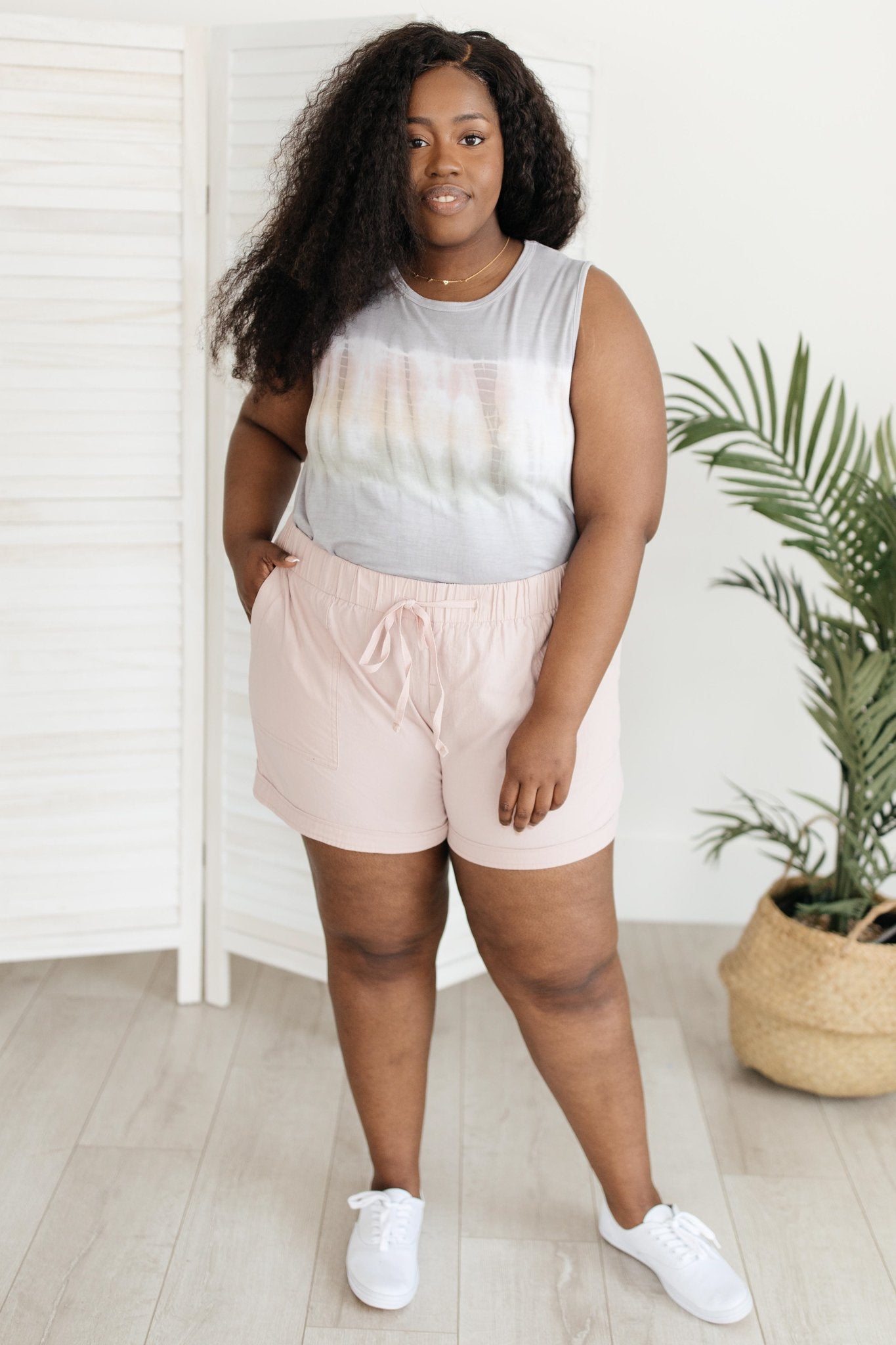 Lightweight and Linen Shorts in Baby Pink