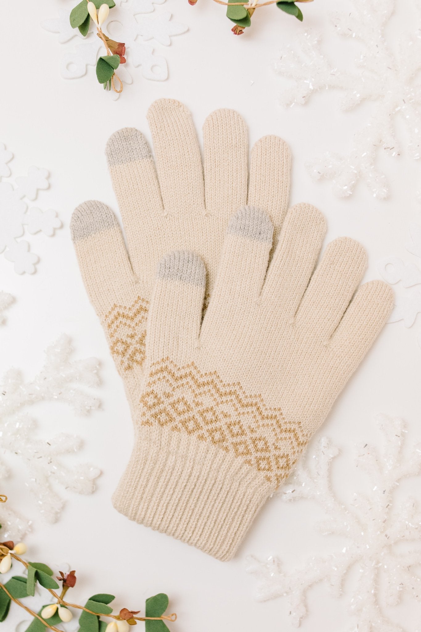 Scandinavian Simplicity Gloves in Beige
