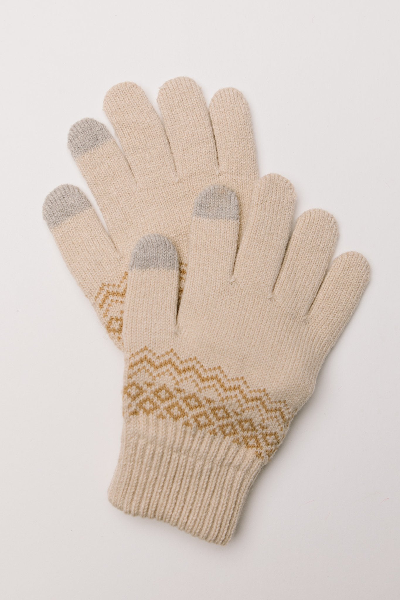 Scandinavian Simplicity Gloves in Beige