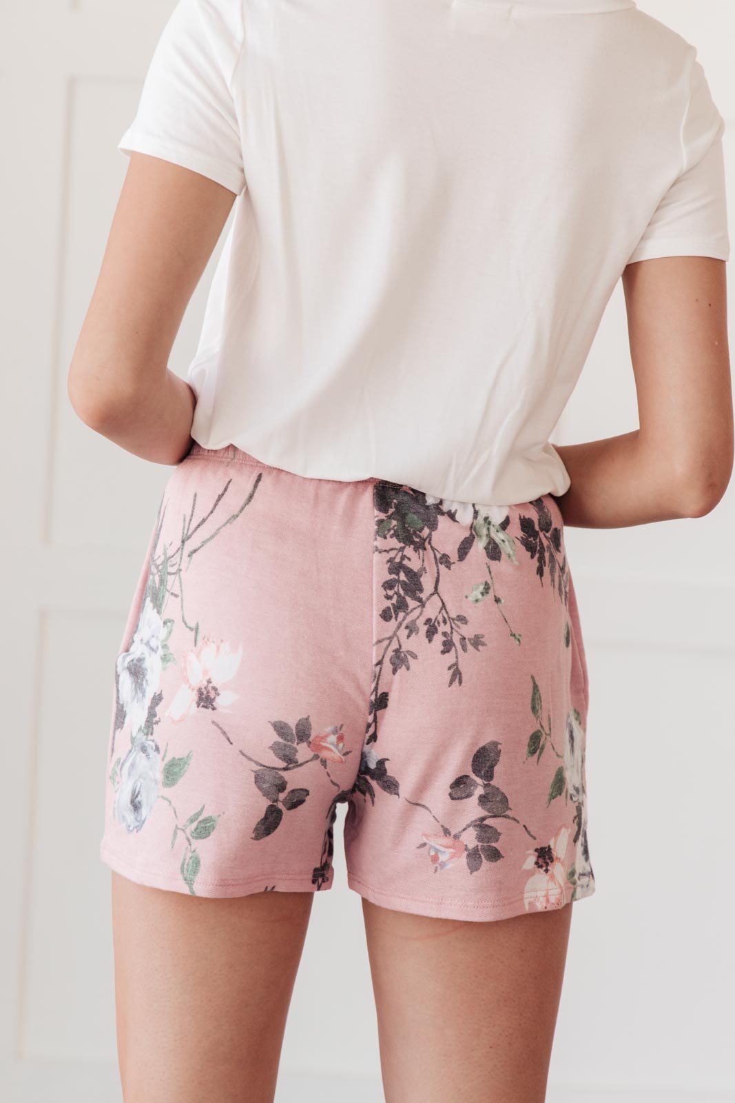 Floral Wild Side Lounge Bottoms In Mauve